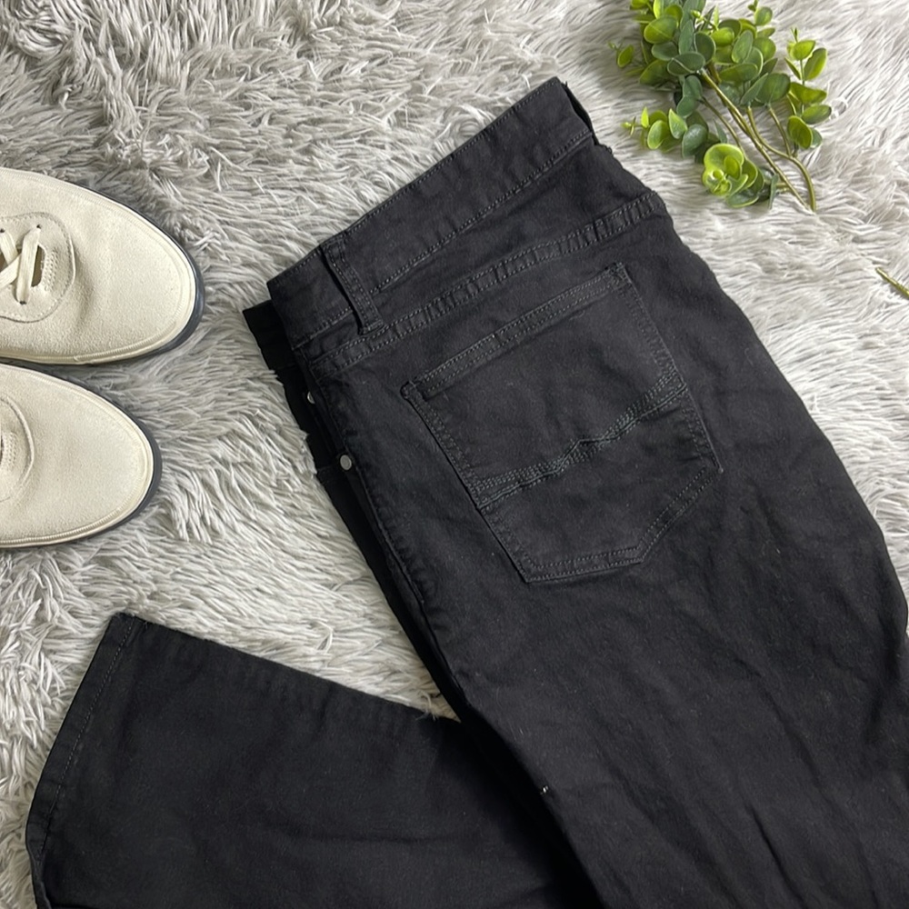 Alfani men’s black straight leg jeans size 34 x 32